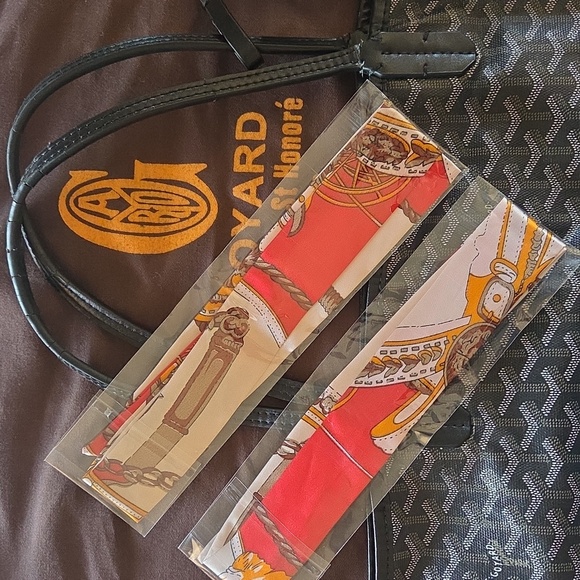 Black and Brown Fashion Tote Bag - Picture 12 of 13